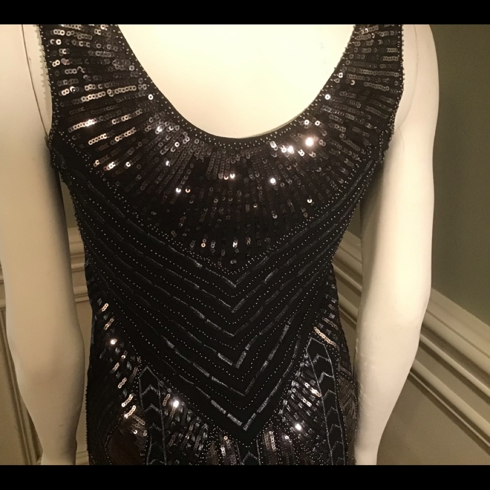 Black sequin cocktail dress, size 0 - Picture 4 of 9